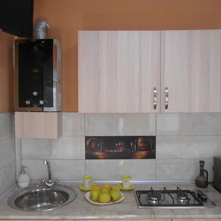Guesthouse On Benashvili Tbilisi Ngoại thất bức ảnh