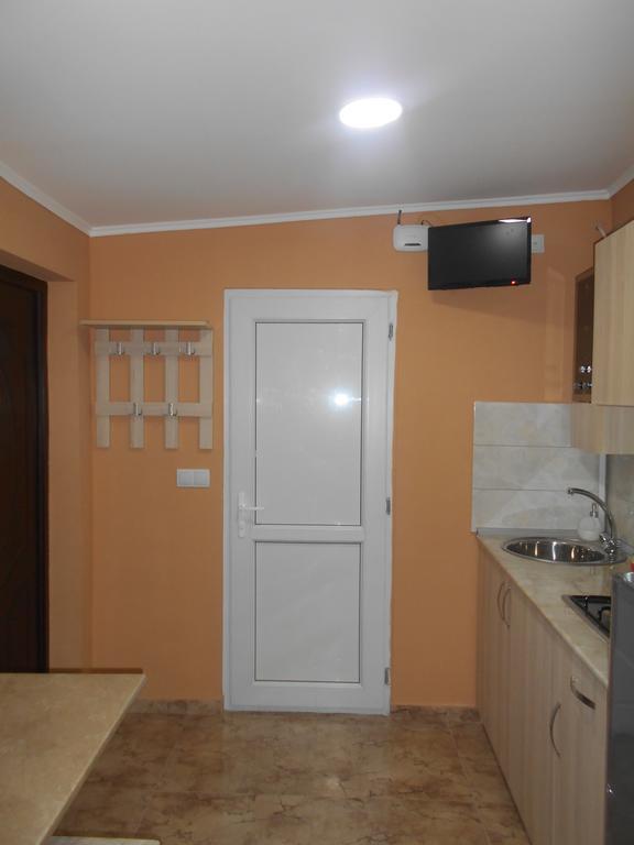 Guesthouse On Benashvili Tbilisi Ngoại thất bức ảnh