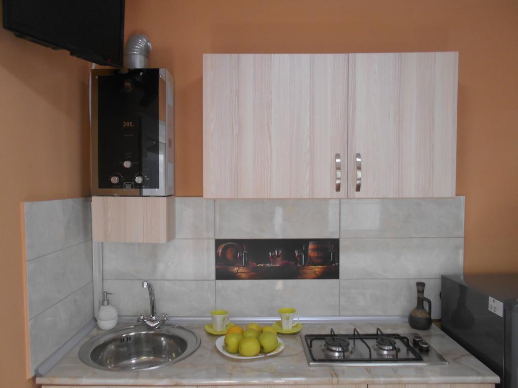 Guesthouse On Benashvili Tbilisi Ngoại thất bức ảnh